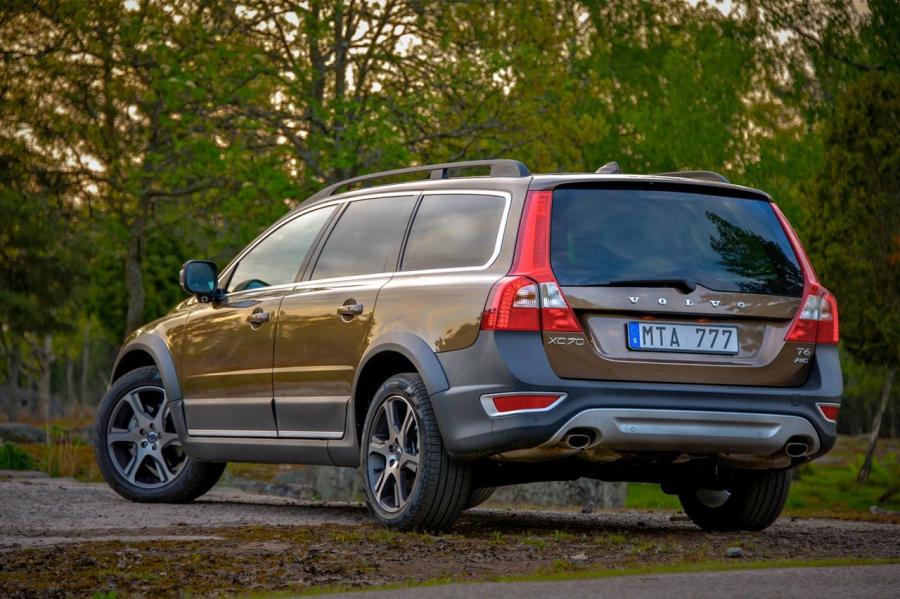 Volvo XC70 2013 года  (фото 5 из 13)